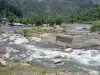 Six Years On, Nallah 'Kashir Khata' Bridge In Kupwara Awaits Completion, Locals Suffer