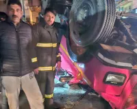 Two Stuck Inside Accident-Hit Vehicle in Srinagar, Rescued