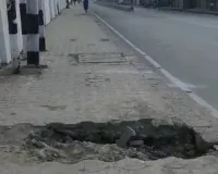 Unattended Pothole Near Kashmir University Poses Risk to Pedestrians