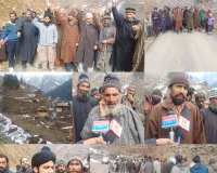 Residents of Guddaji Stage Protest Against ARTO Kupwara Over Transport Issues