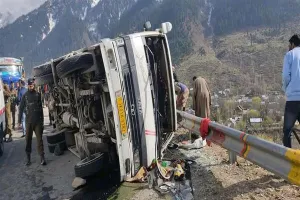 One Killed, 24 Injured in Accidental Collision in Rajouri