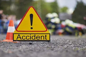 Head-on Collision Leaves Eight Injured in North Kashmir Accident