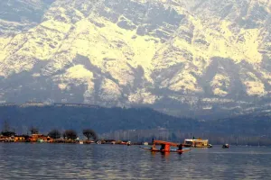 Amid Prolonged Dry Spell, Srinagar Records ‘Warmest’ Day in 14 Years