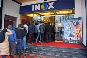 Shah Rukh Khan film “Pathaan” witnesses full house capacity on the first day in Srinagar