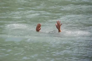 Girl Jumps Into River Jhelum In Sopore