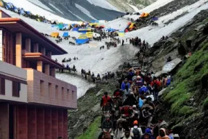 At least 3.70 Lakh Yatris Pay Obeisance At Amarnath Cave, Surpasses Previous Years Total Rally