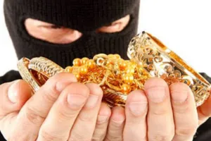 Theft in Bijbehara, Ornaments Worth 15 Lakhs Looted