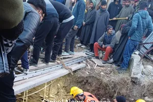 Man Falls Into 40-ft Deep Well in Baramulla; Intense Operation Underway