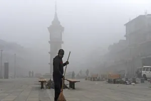 Severe Cold Wave, Fog Prevails In Kashmir