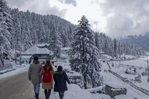 Scattered to Fairly Widespread Light Rains, Snow in J&K: MeT