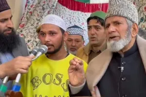 Imam of Hazratbal Dargah Removed Till Completion of Enquiry in Alleged Forced Conversion 