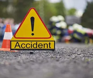 Head-on Collision Leaves Eight Injured in North Kashmir Accident